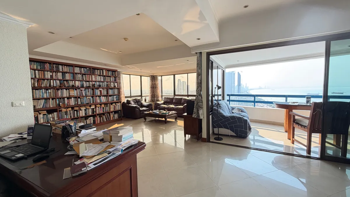 Ocean View Large One bedroom condo for Sale in Jomtien photo 21