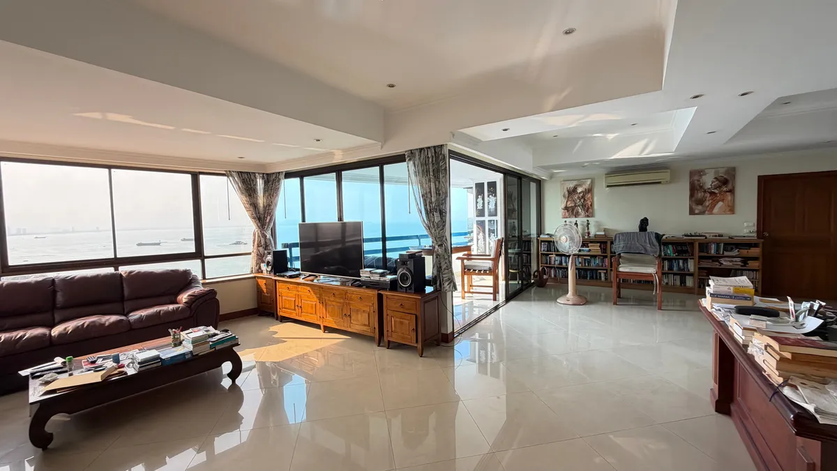 Ocean View Large One bedroom condo for Sale in Jomtien photo 25