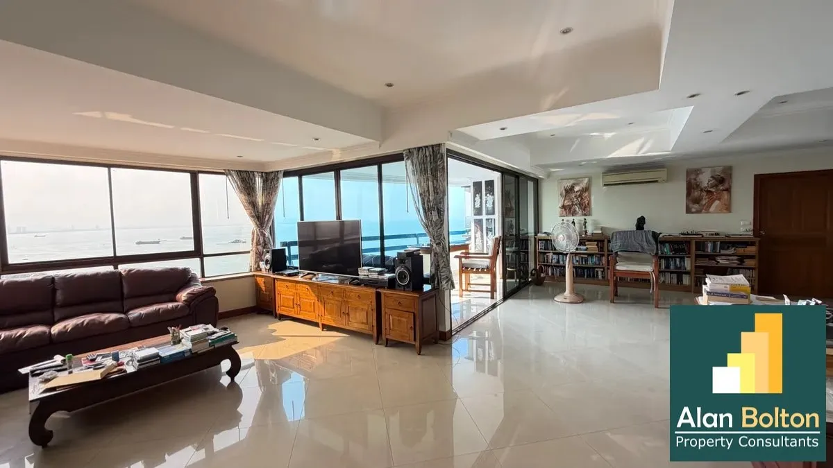 Ocean View Large One bedroom condo for Sale in Jomtien photo 7
