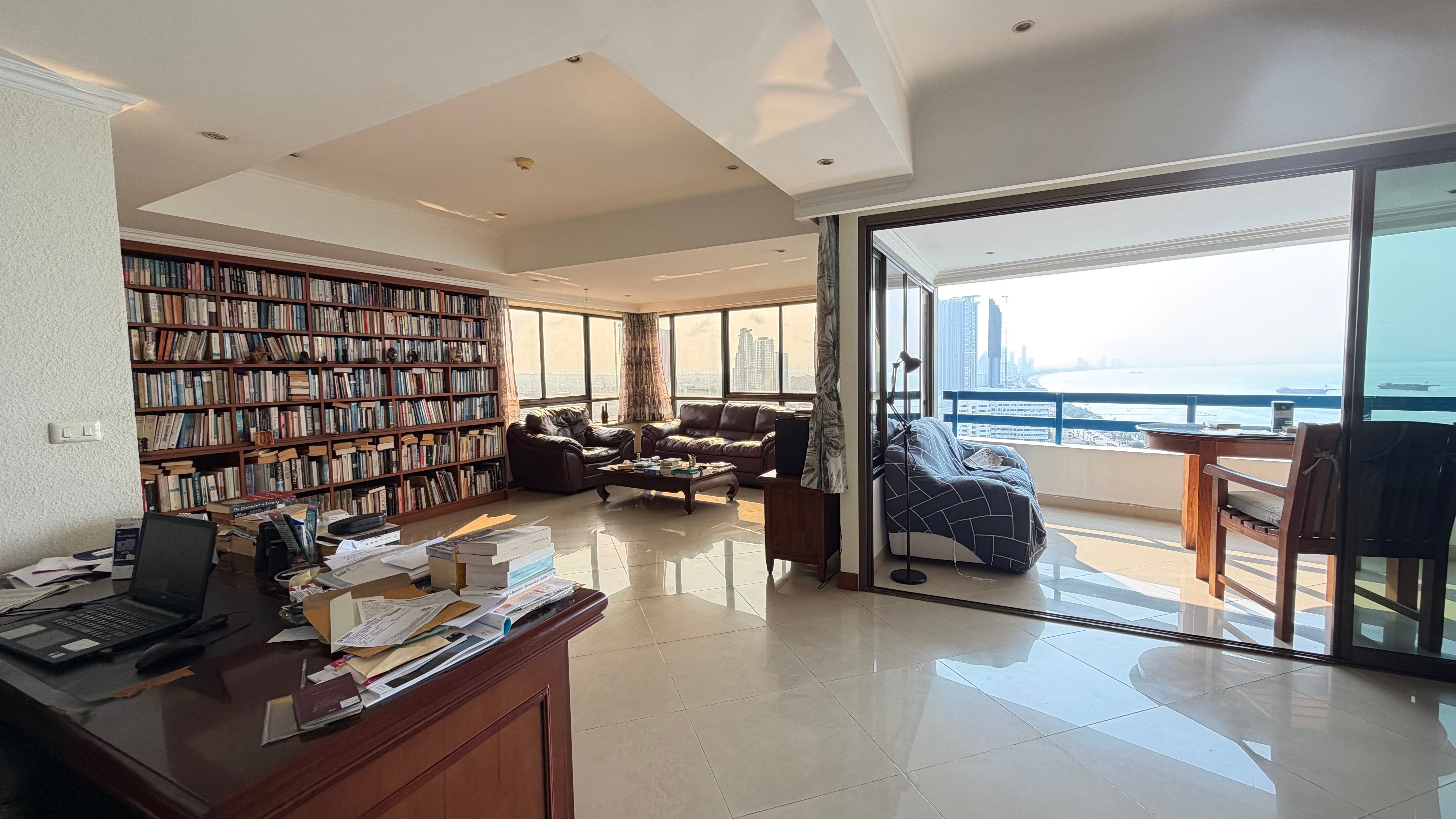 Ocean View Large One bedroom condo for Sale in Jomtien photo 21