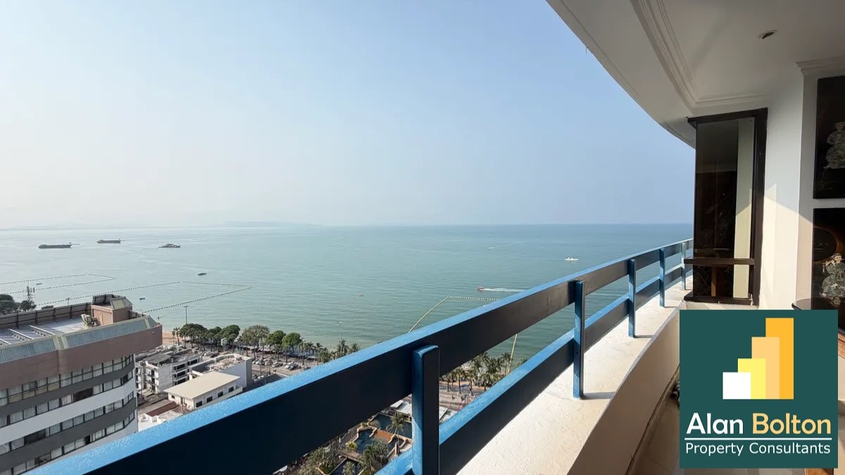 Ocean View Large One bedroom condo for Sale in Jomtien