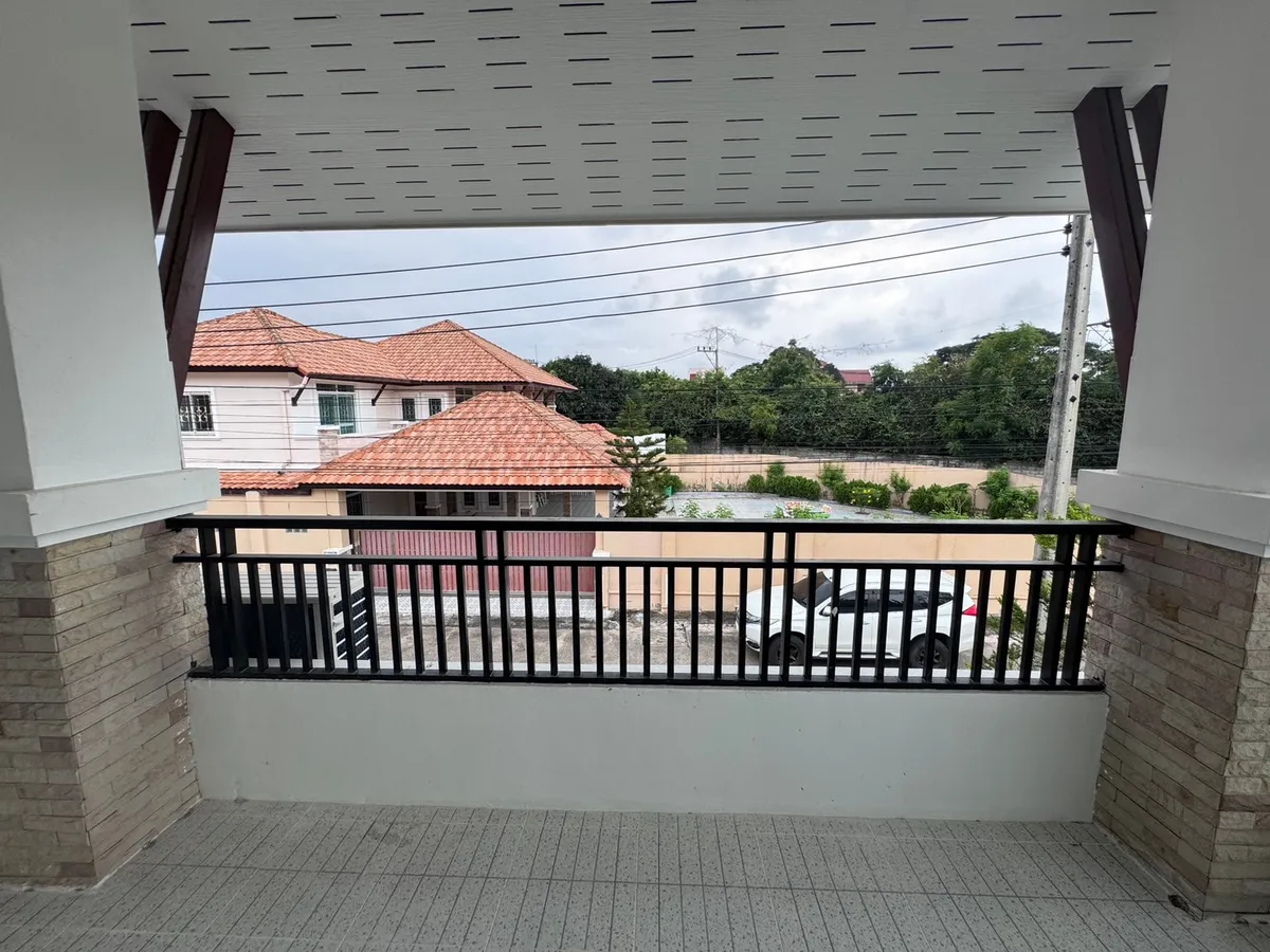 5 Bedroom 6 Bathroom in TW Garden Hill photo 34