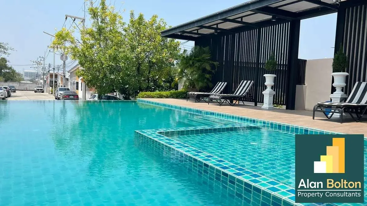 Corner House 2 Bedrooms 2 Bathrooms in East Pattaya
