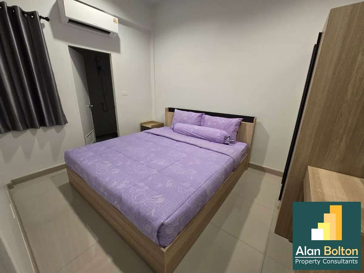 Corner House 2 Bedrooms 2 Bathrooms in East Pattaya photo 8
