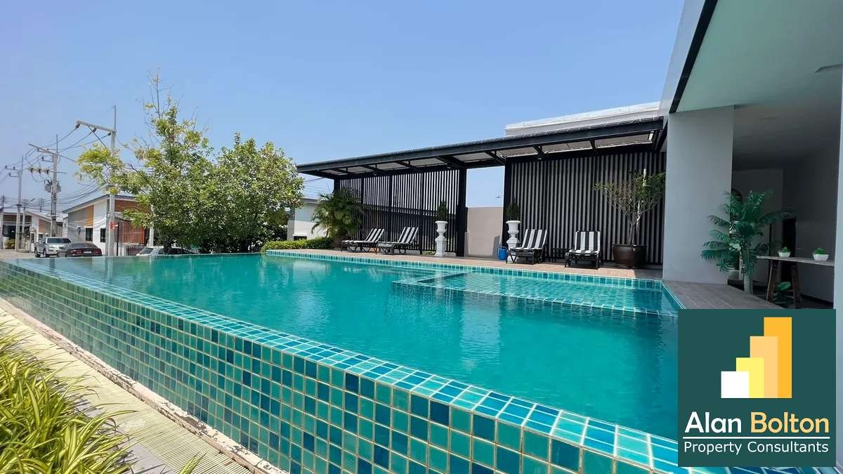 Corner House 2 Bedrooms 2 Bathrooms in East Pattaya photo 3