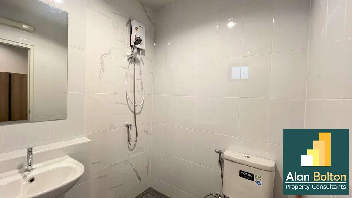 Corner House 2 Bedrooms 2 Bathrooms in East Pattaya photo 6