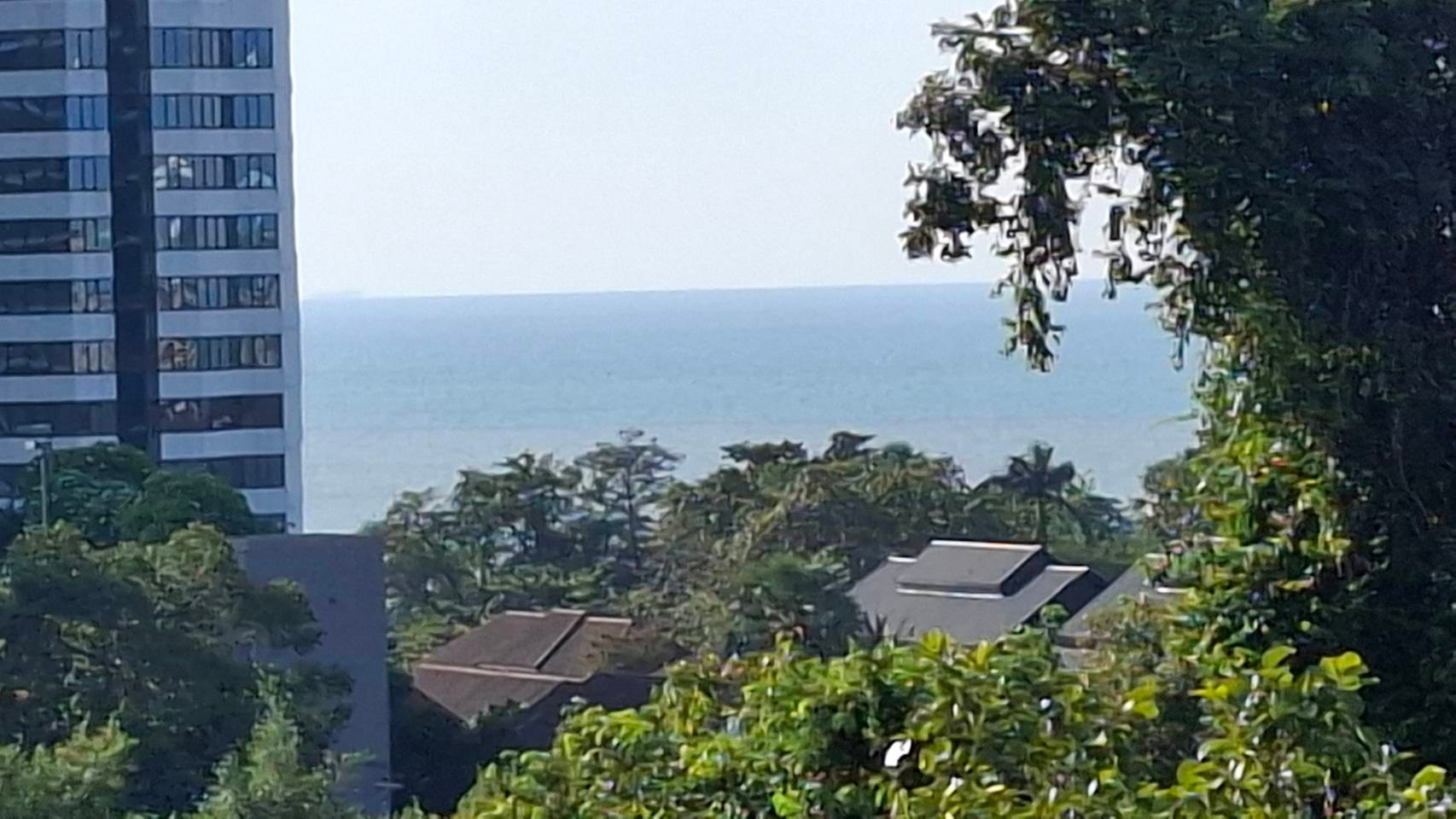Large Renovated Ocean View Studio Condo In Wongamat photo 18