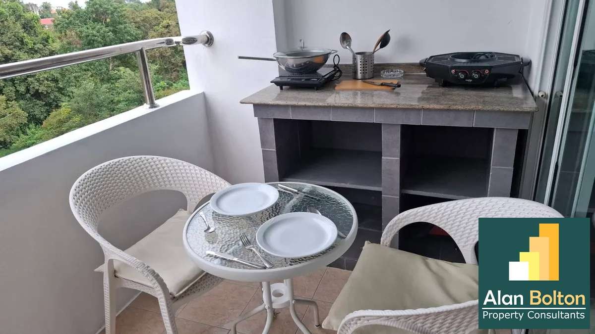 Large Renovated Ocean View Studio Condo In Wongamat photo 3
