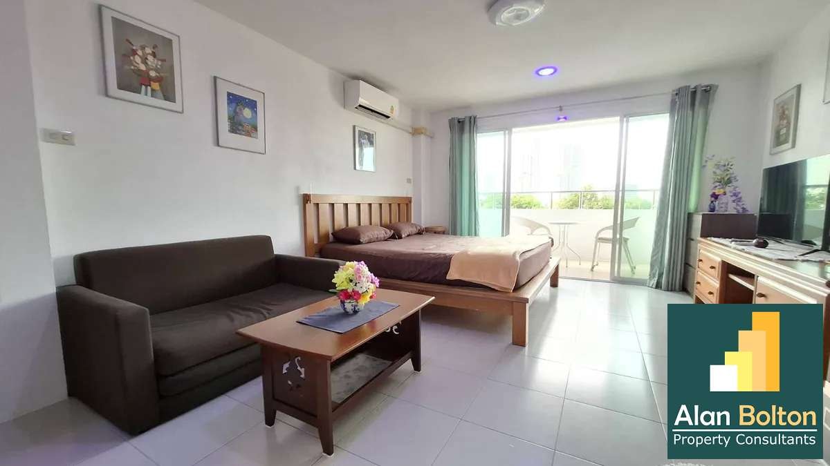 Large Renovated Ocean View Studio Condo In Wongamat photo 15