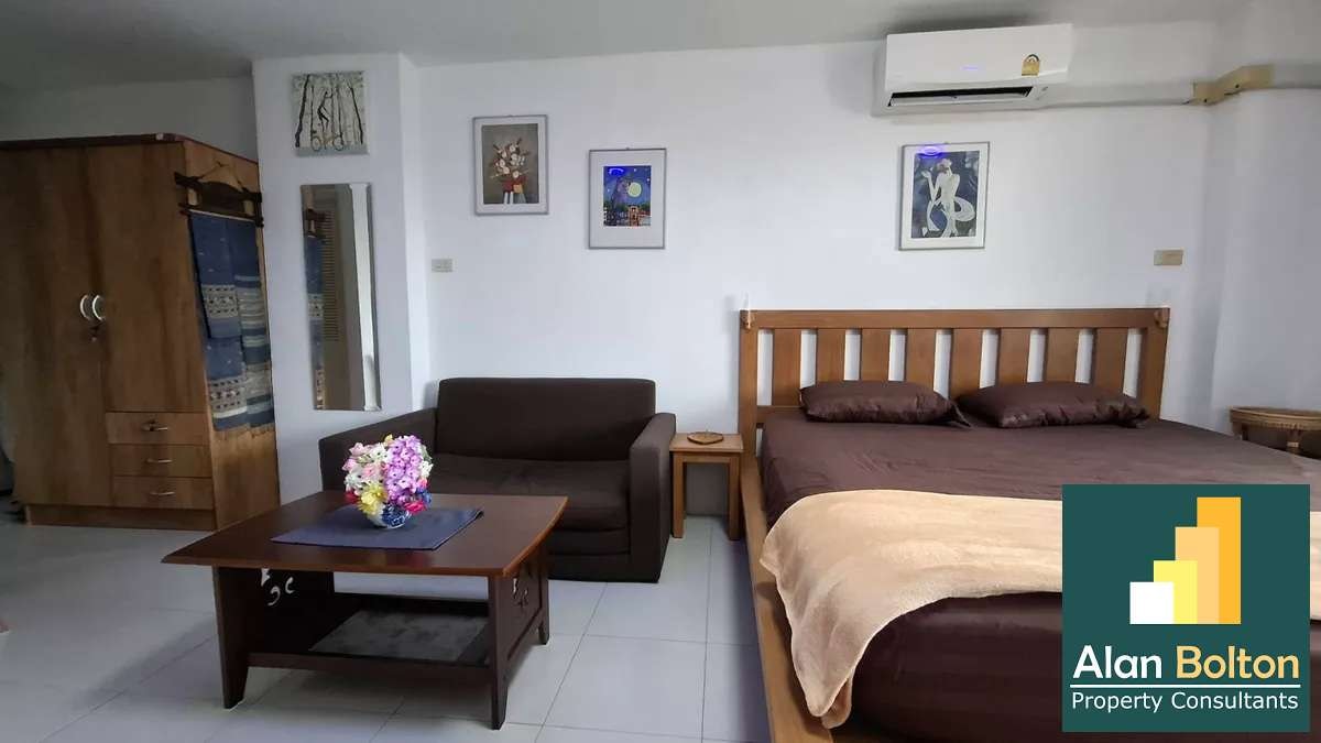 Large Renovated Ocean View Studio Condo In Wongamat photo 9