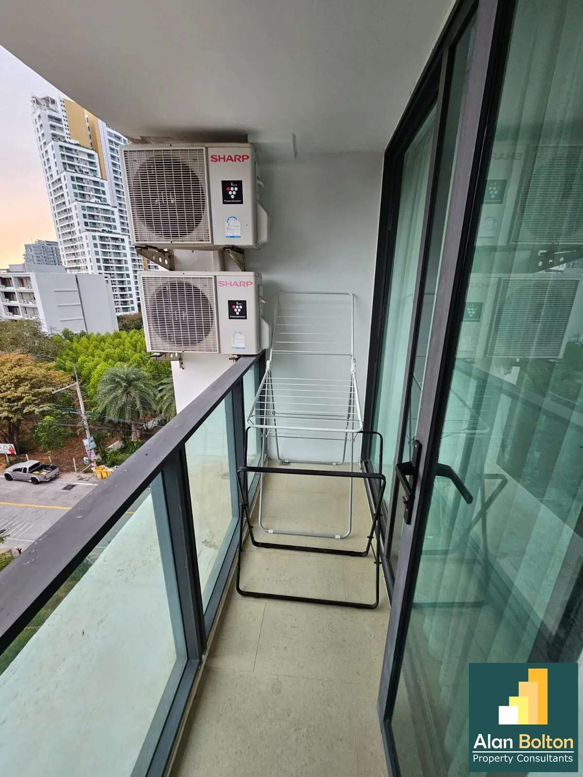 One Bedroom Unit in Sought After Pratumnak Development photo 8