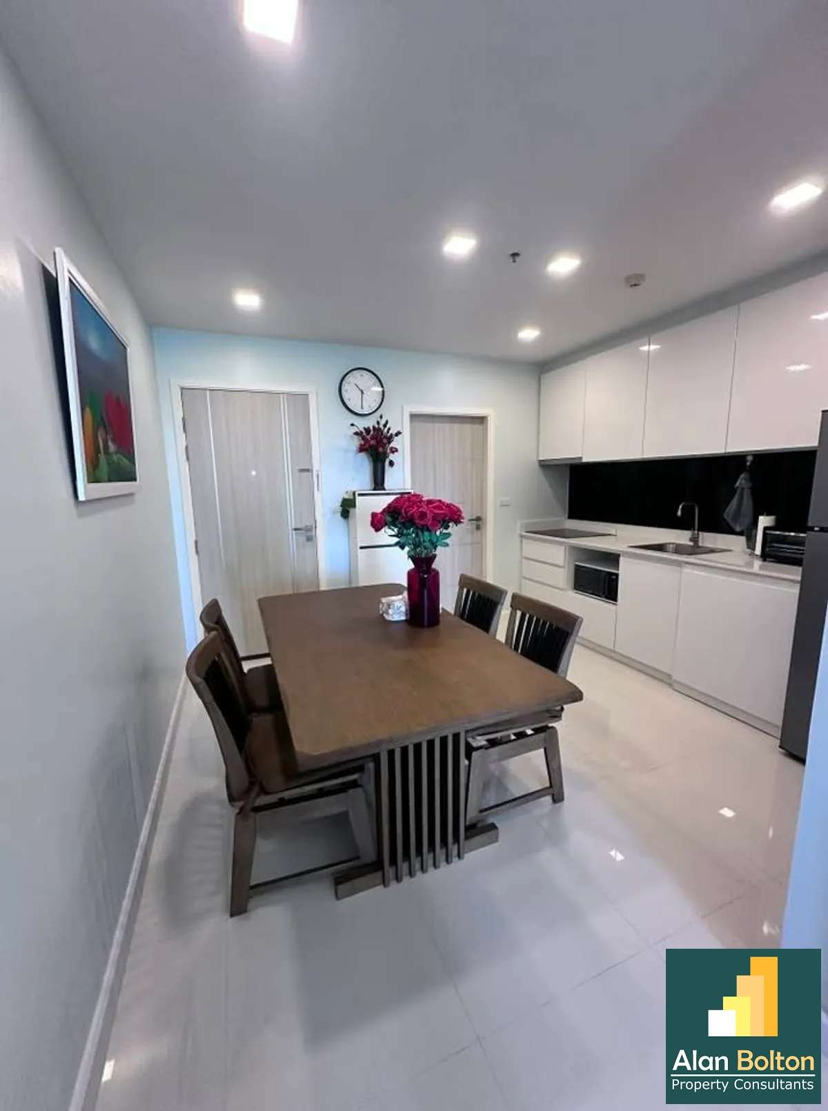 1 Bedroom 1 Bathroom for Sale photo 4