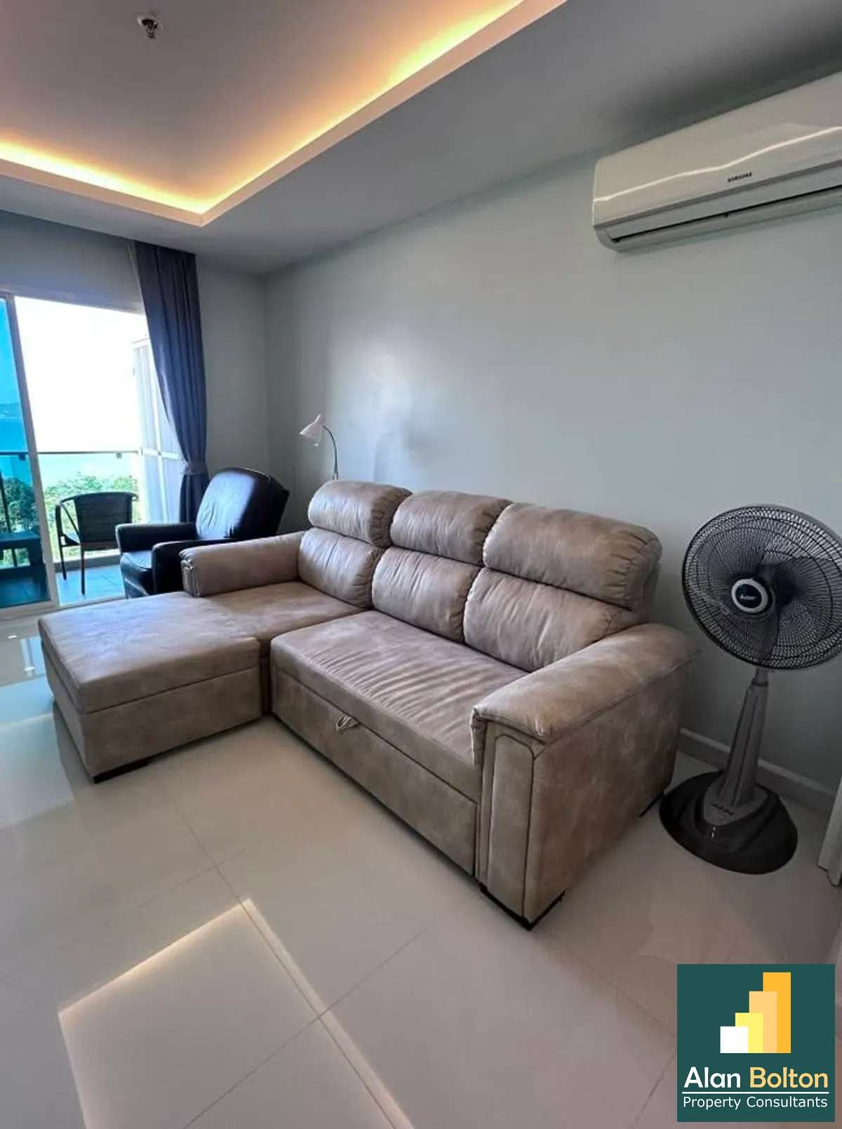 1 Bedroom 1 Bathroom for Sale photo 3