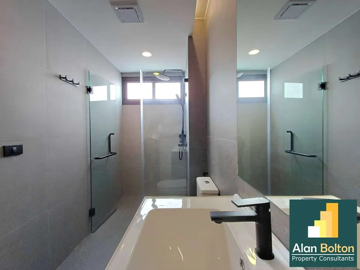 Newly Build Private Single House 3 beds 4 baths in Wongamat for RENT photo 13