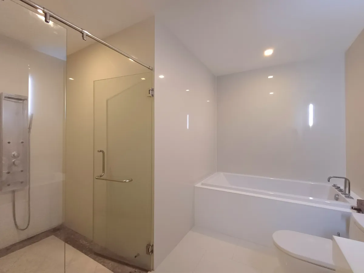 Newly Build Private Single House 3 beds 4 baths in Wongamat for RENT photo 36