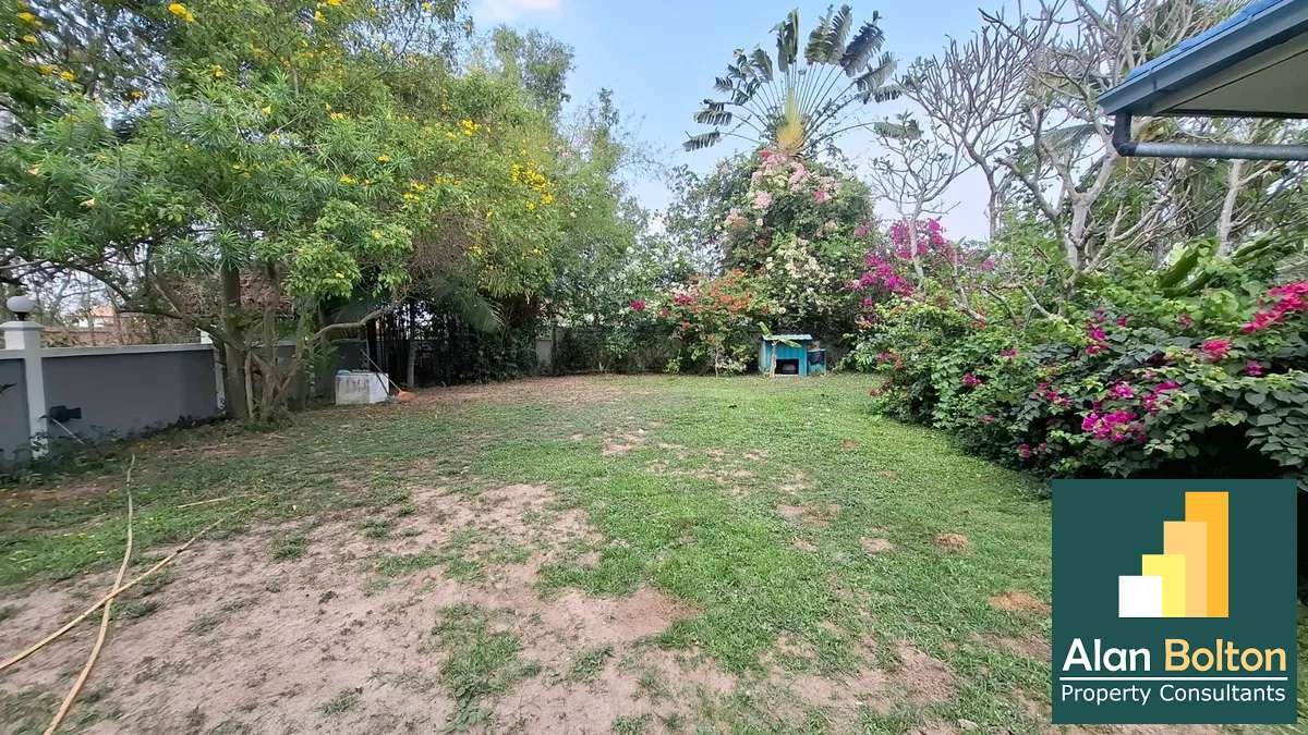 Spacious Pool Villa on 2,712 sqm Land – Lake Mabprachan photo 13