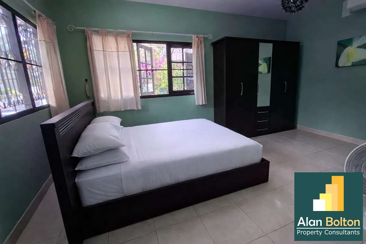 Spacious Pool Villa on 2,712 sqm Land – Lake Mabprachan photo 11