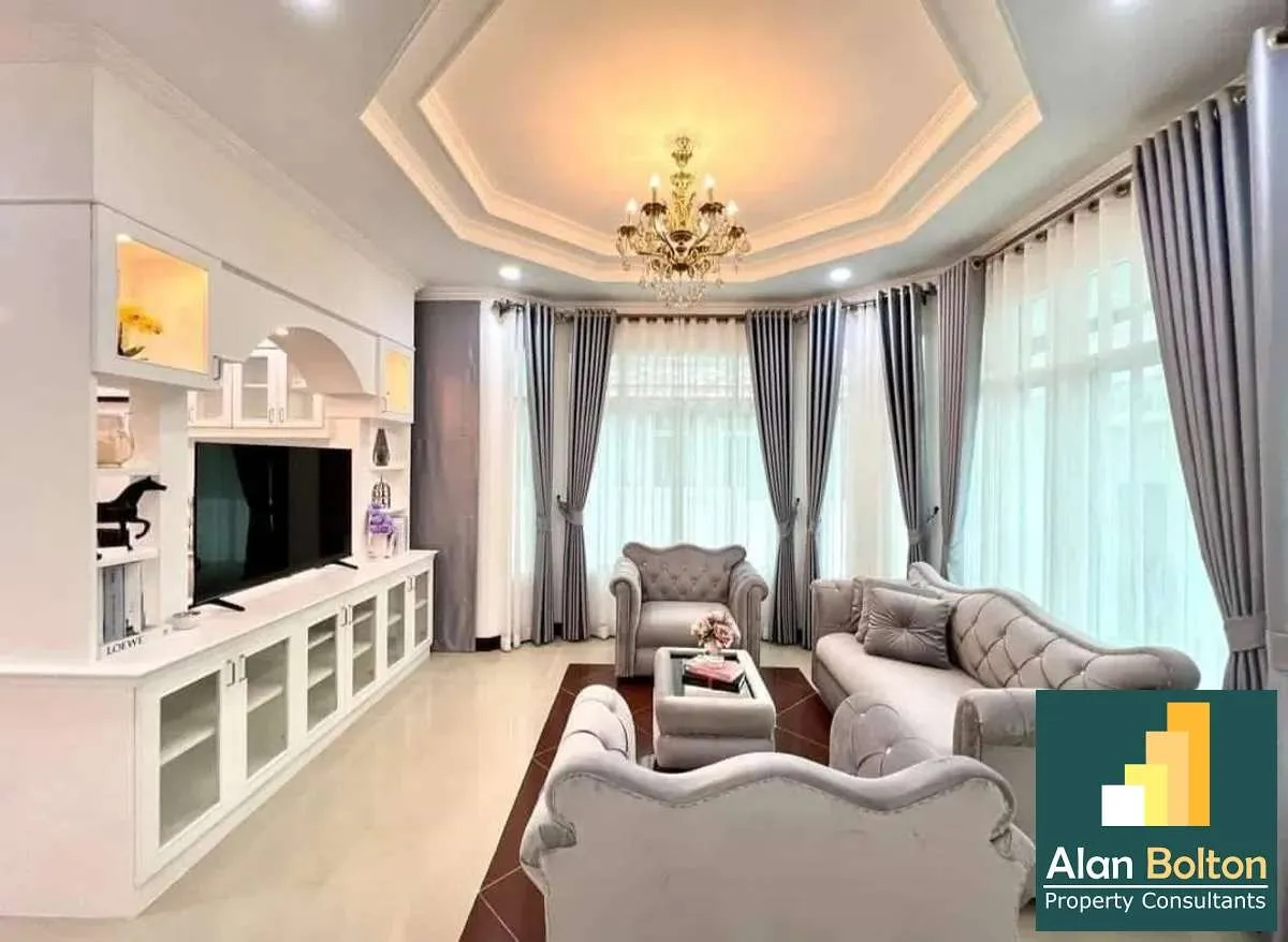 Family Hoose for rent 3 Bedrooms 3 Bathrooms in East Pattaya photo 5