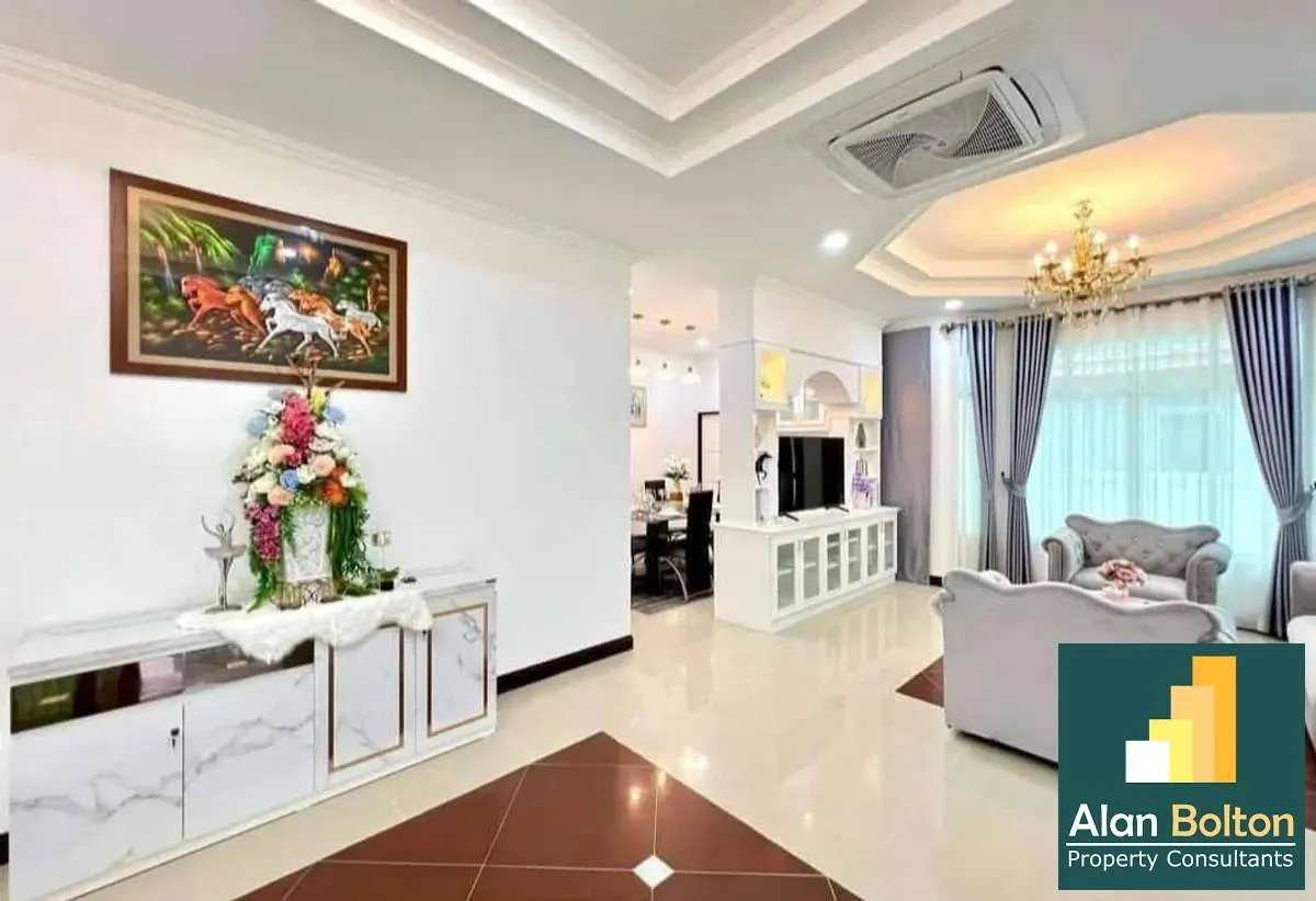 Family Hoose for rent 3 Bedrooms 3 Bathrooms in East Pattaya photo 7