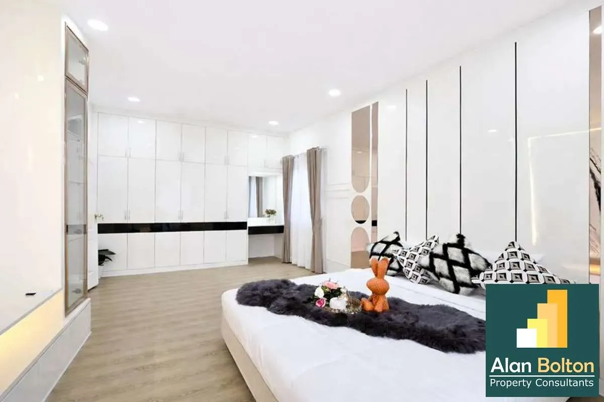4 Bedrooms 2 Bathrooms in Lalin village photo 2