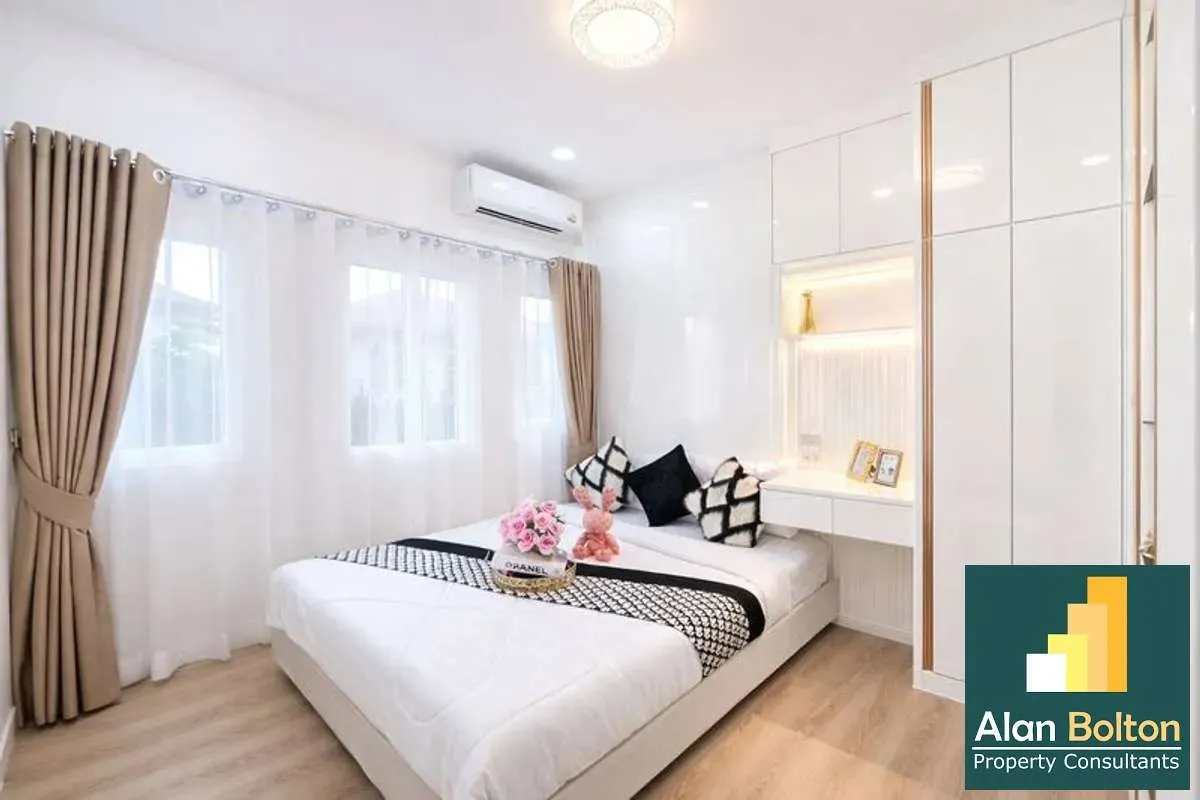 4 Bedrooms 2 Bathrooms in Lalin village photo 4