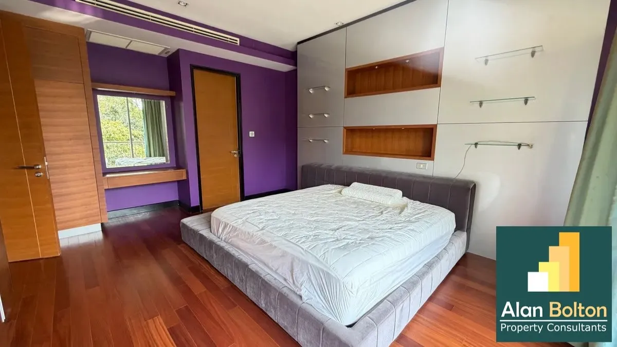 Large One bedroom Condo For Sale In The Cove Condominium photo 14