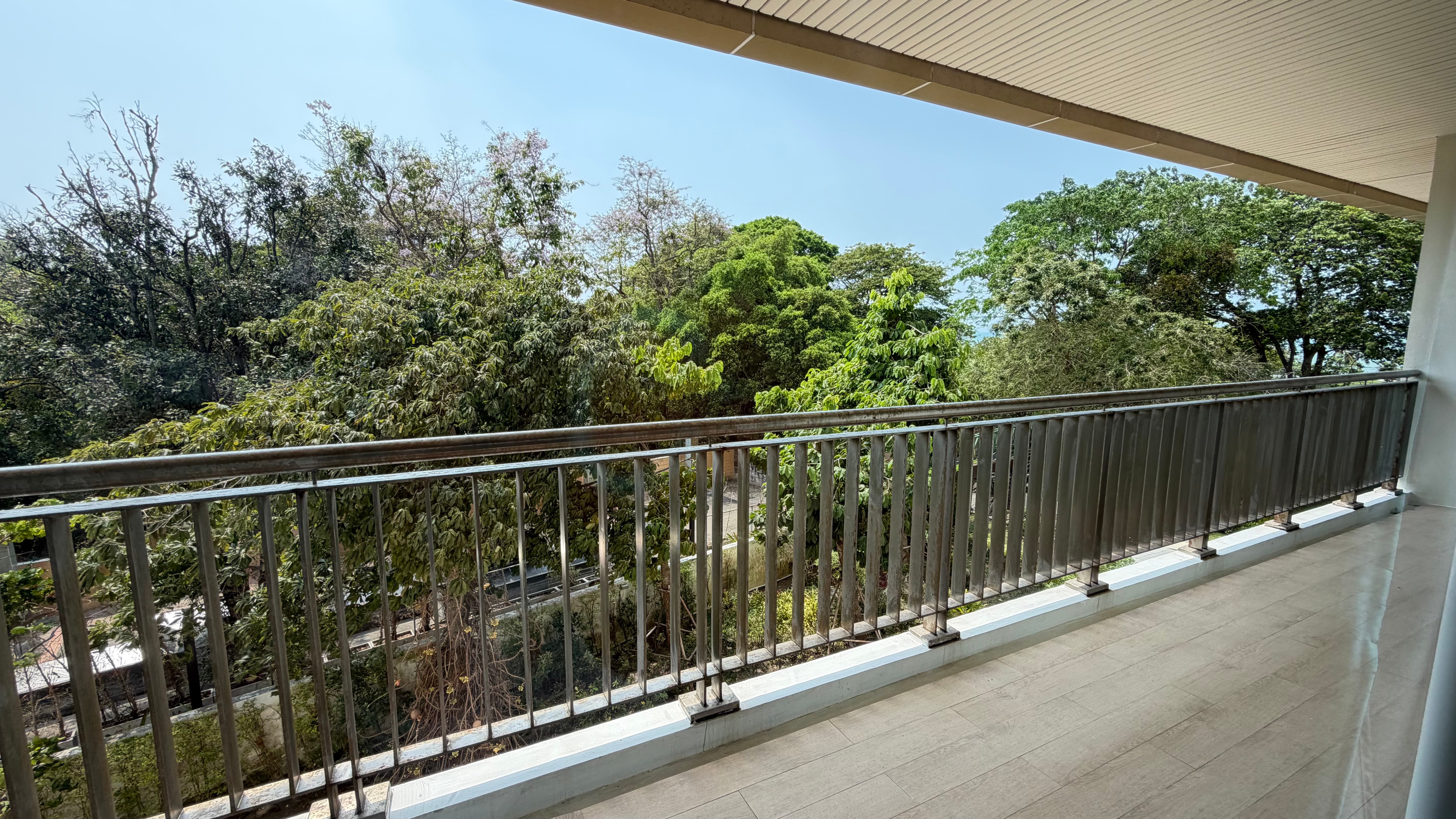 Large One bedroom Condo For Sale In The Cove Condominium photo 24