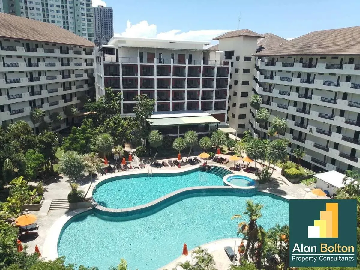 Large unit 2 beds 2 baths in Wongamat Privacy for RENT