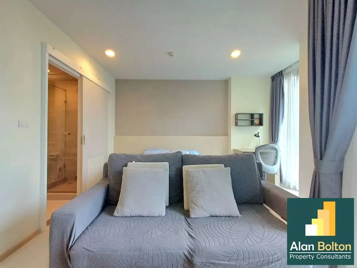 Pool View Studio 1 bath in Acqua Jomtien for SALE photo 4