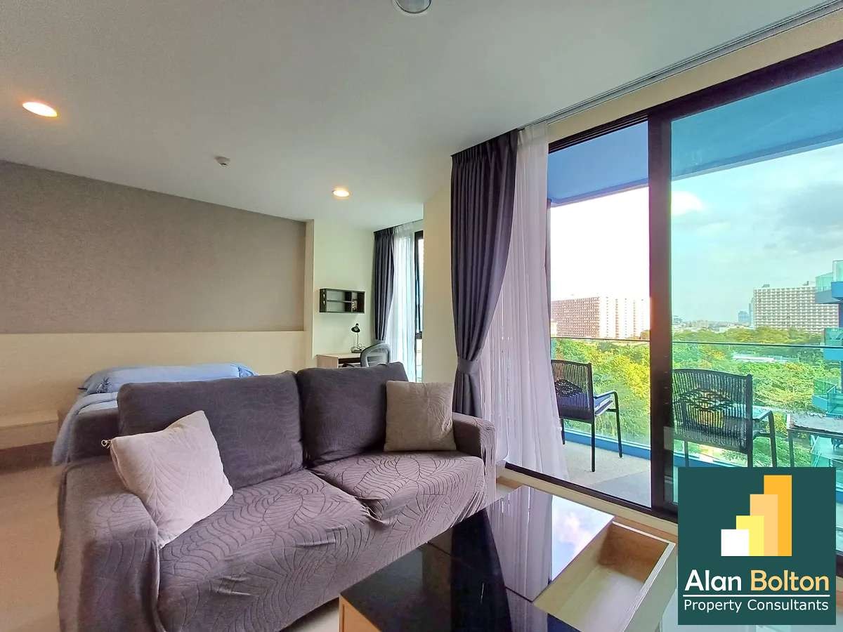 Pool View Studio 1 bath in Acqua Jomtien for SALE photo 5