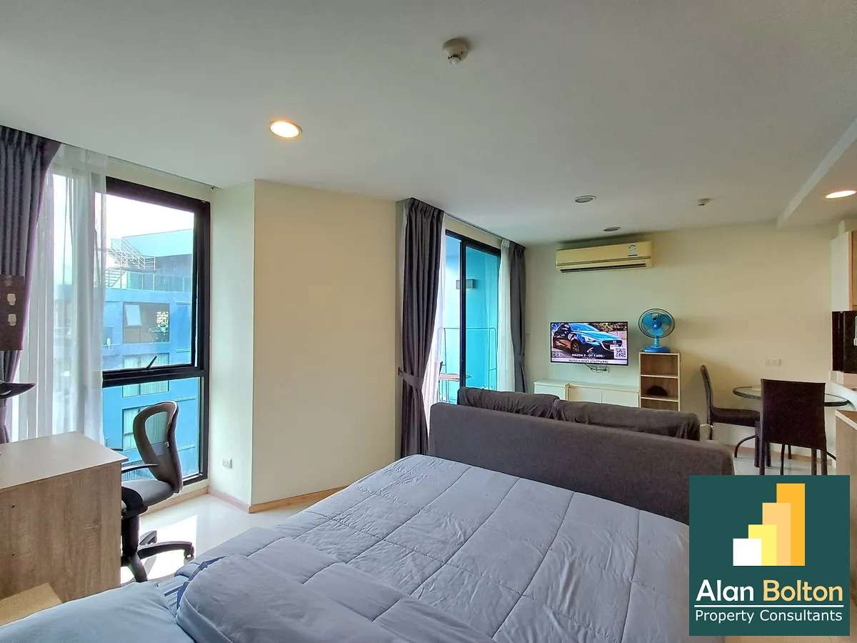 Pool View Studio 1 bath in Acqua Jomtien for SALE photo 3