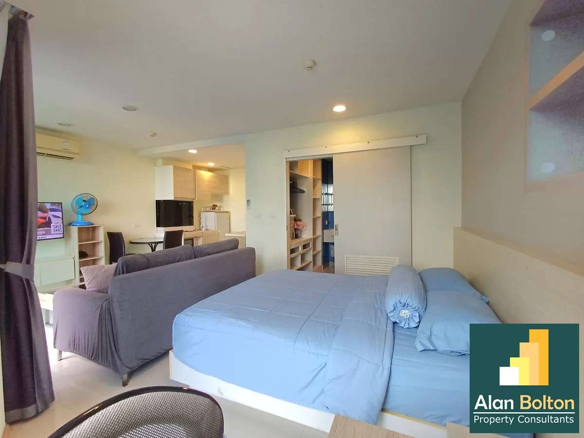Pool View Studio 1 bath in Acqua Jomtien for SALE photo 9