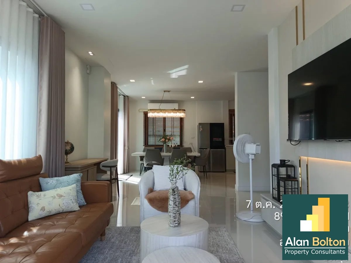 3 Bedroom House For Rent In East Pattaya photo 6
