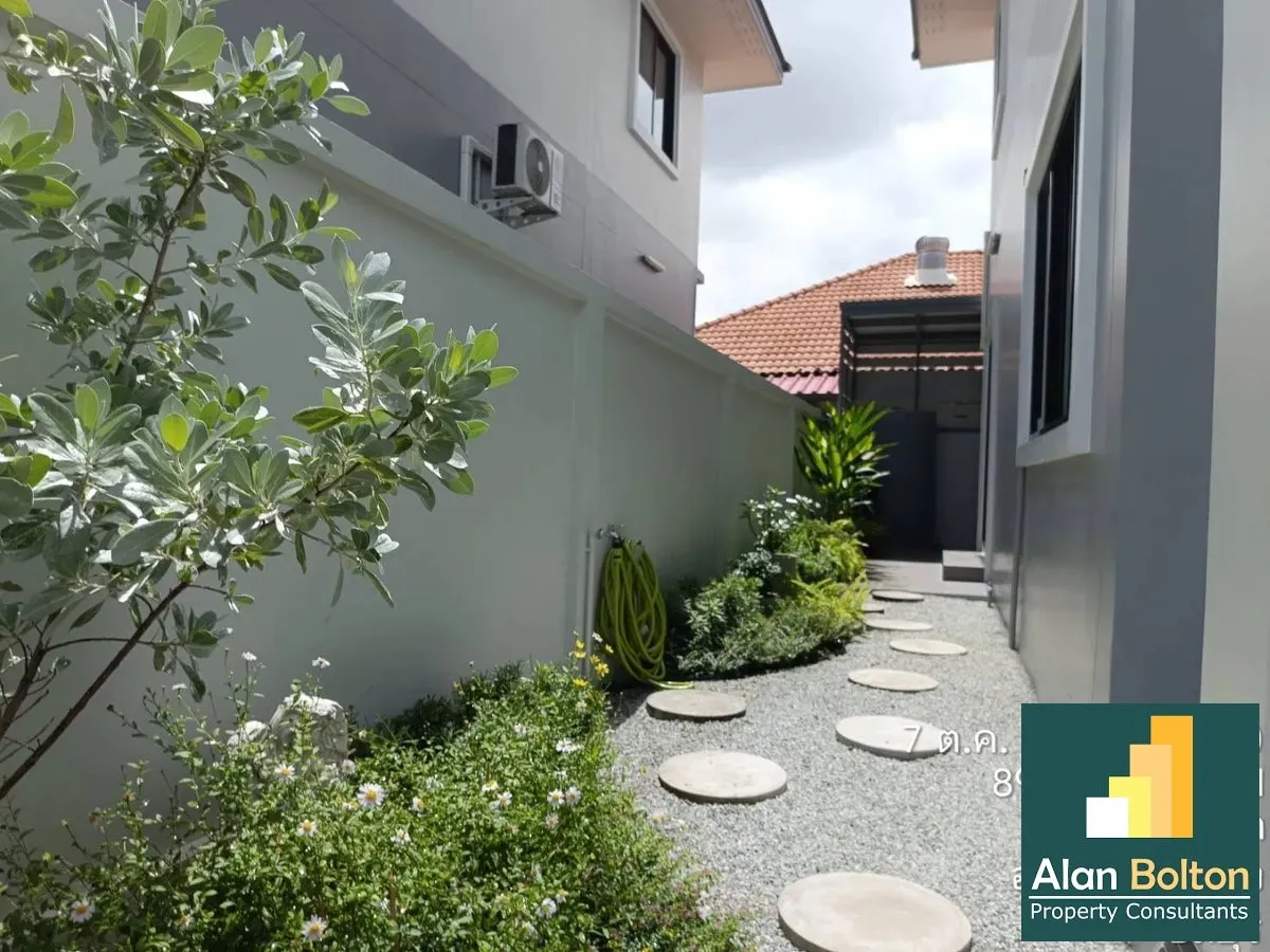 3 Bedroom House For Rent In East Pattaya photo 9
