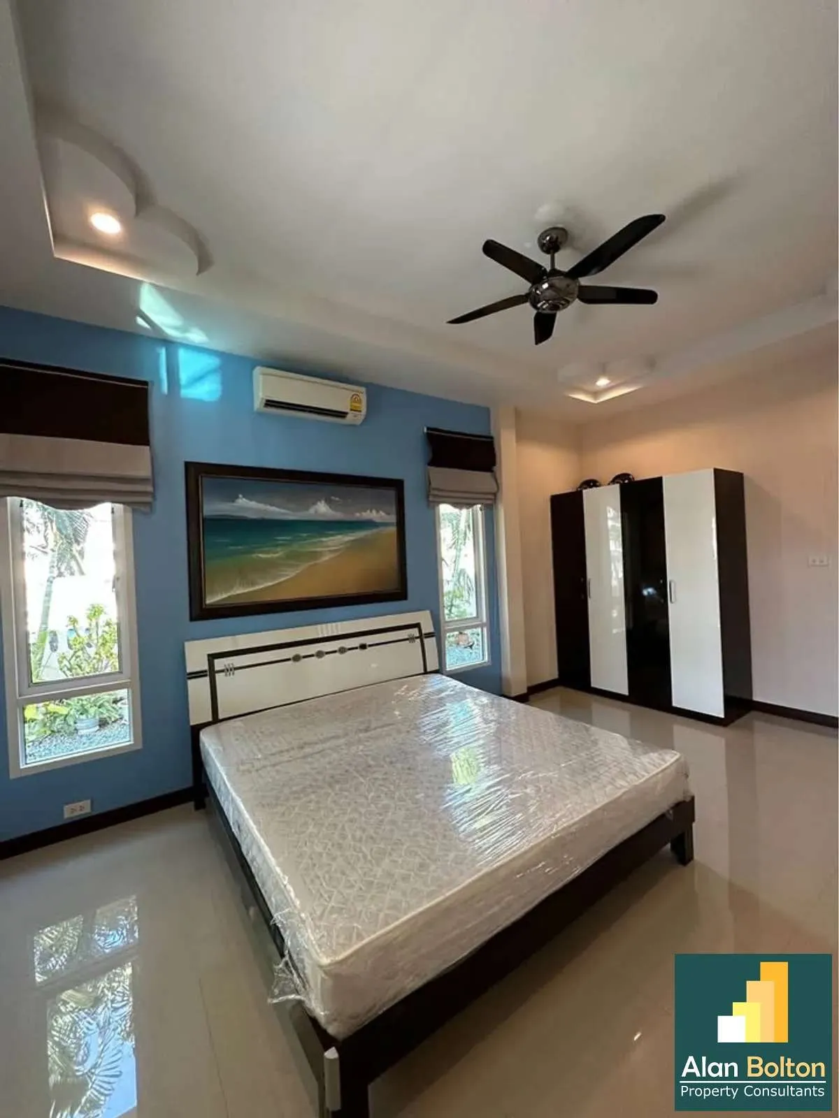 Corner House 3 Bedrooms 3 Bathrooms in East Pattaya photo 10