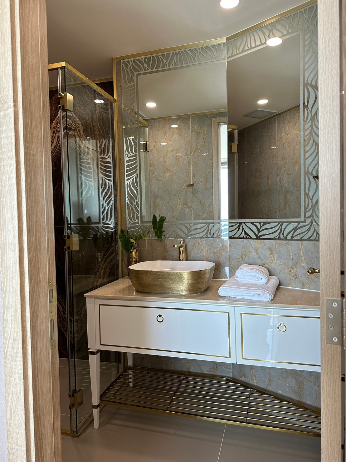 Ocean View Condo For Sale in Copacabana photo 33