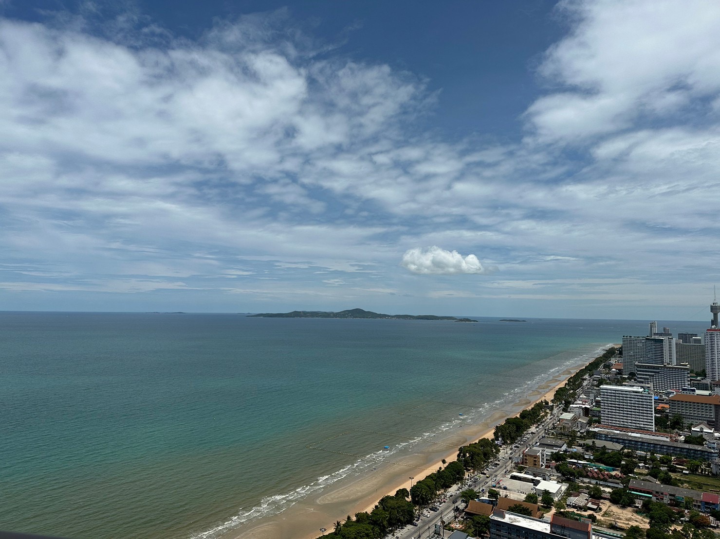 Ocean View Condo For Sale in Copacabana photo 34