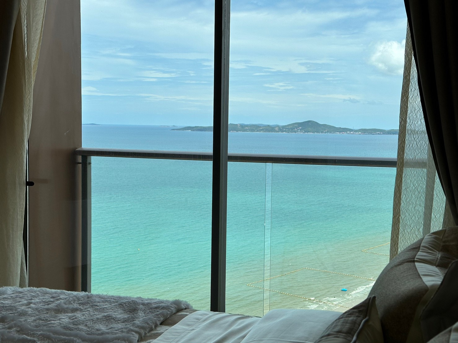 Ocean View Condo For Sale in Copacabana photo 41