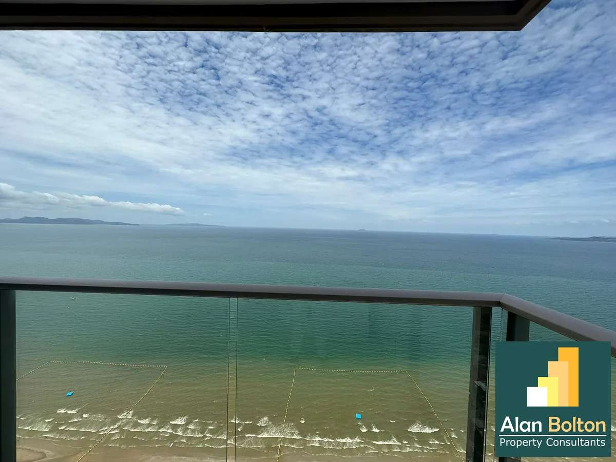 Ocean View 2 Bedroom for rent In Copacabana photo 2