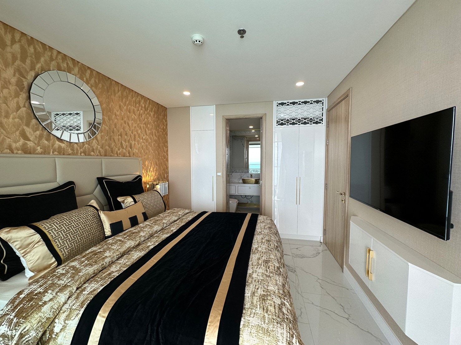 Ocean View 2 Bedroom for rent In Copacabana photo 57