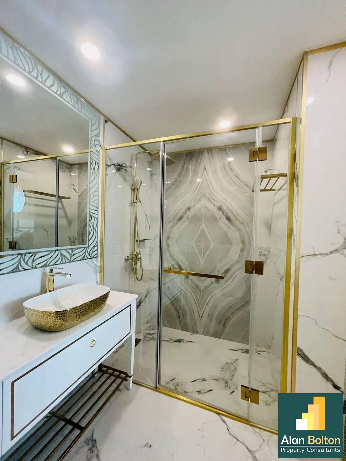 Large Luxury Beachfront Ocean View 1 Bed 1 Bath Condo In Jomtien photo 14