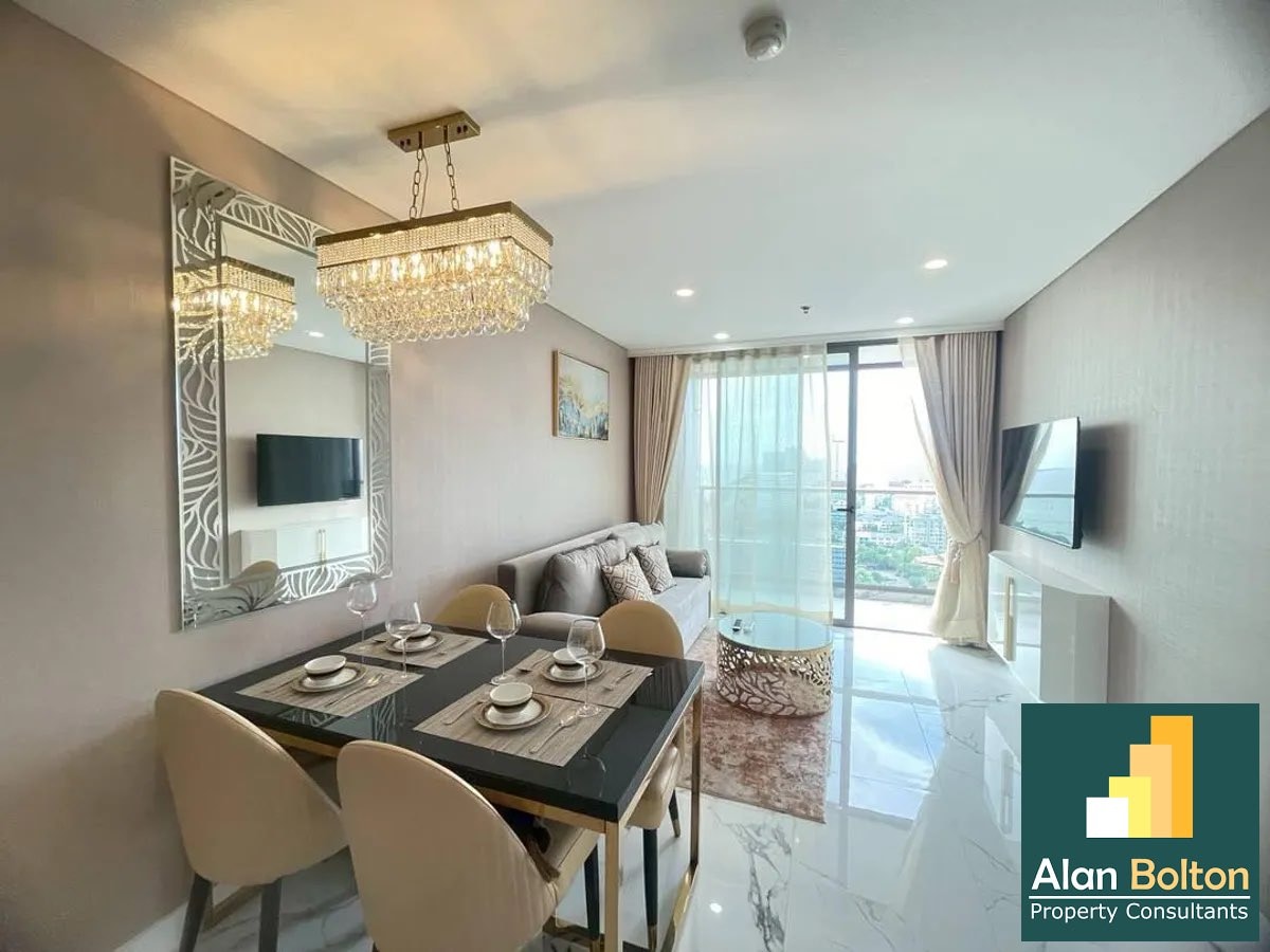 Large Luxury Beachfront Ocean View 1 Bed 1 Bath Condo In Jomtien photo 4