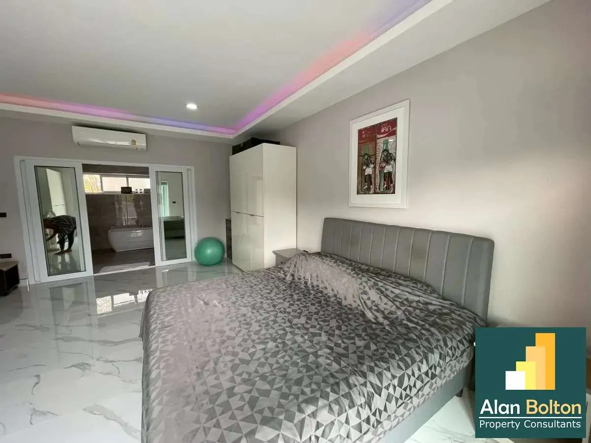 Beautiful 3-Bedroom Villa with Private Pool for Sale in East Pattaya photo 12