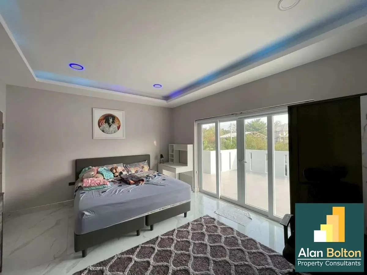 Beautiful 3-Bedroom Villa with Private Pool for Sale in East Pattaya photo 13