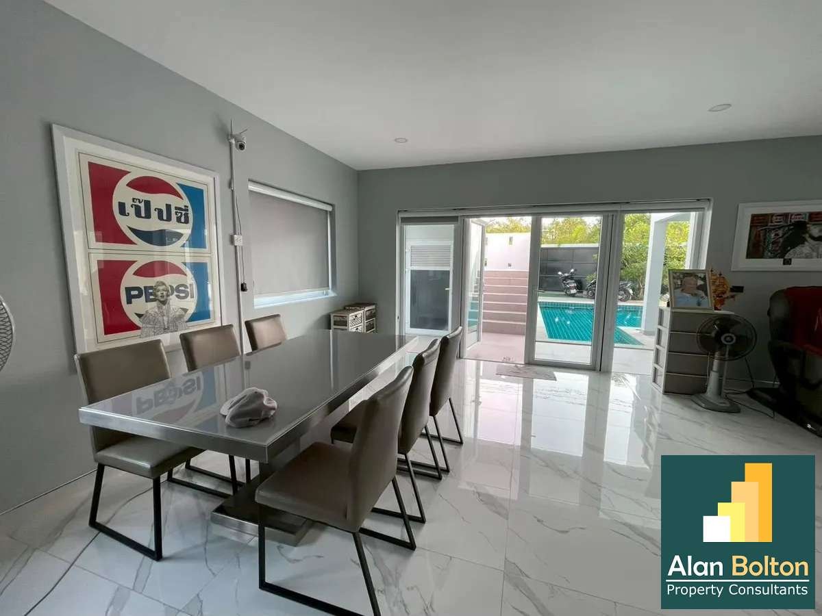 Beautiful 3-Bedroom Villa with Private Pool for Sale in East Pattaya photo 7