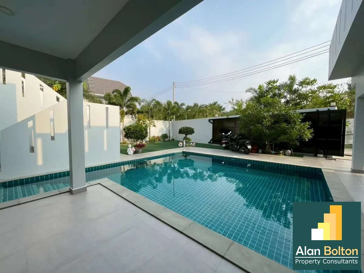 Beautiful 3-Bedroom Villa with Private Pool for Sale in East Pattaya photo 20