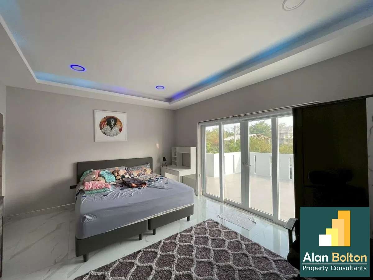 Beautiful 3-Bedroom Villa with Private Pool for Sale in East Pattaya photo 13
