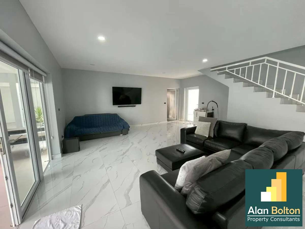 Beautiful 3-Bedroom Villa with Private Pool for Sale in East Pattaya photo 6