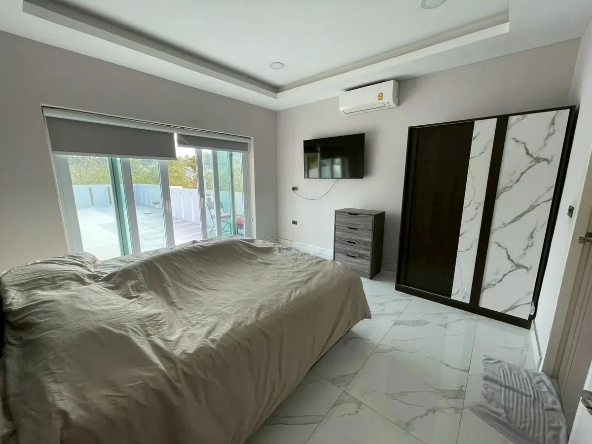 Studio for rent photo 24