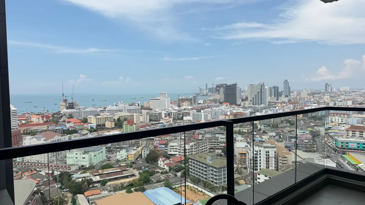Sea view Modern Condominium For rent In Central Pattaya photo 12